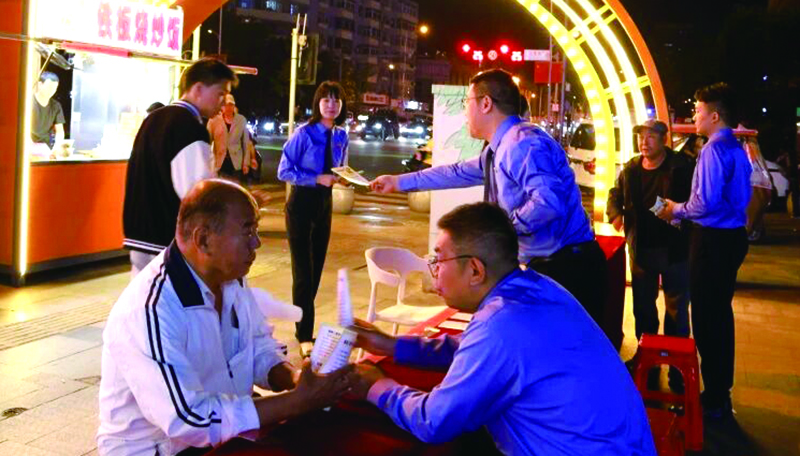 檢察官在現場普法